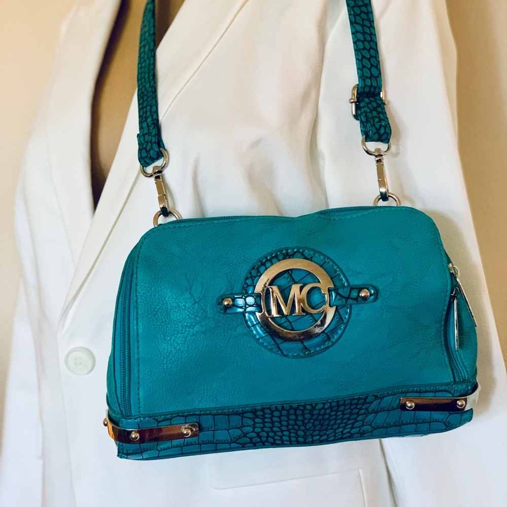 Medí Claire Blue Snake Line Leather Shoulder Bag